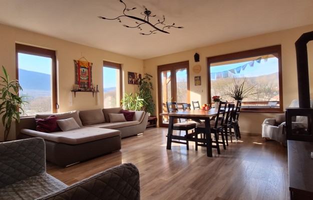 Pilisszentkereszt Eladó Ház