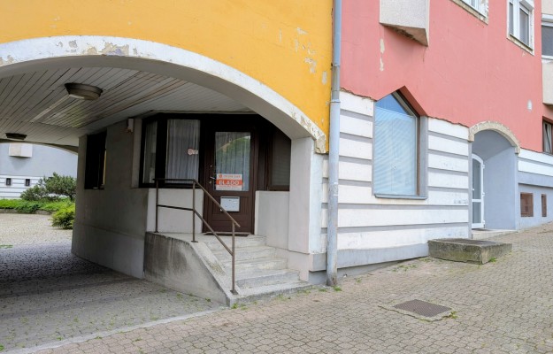 Dorog Eladó Üzlethelyiség Hősök tere