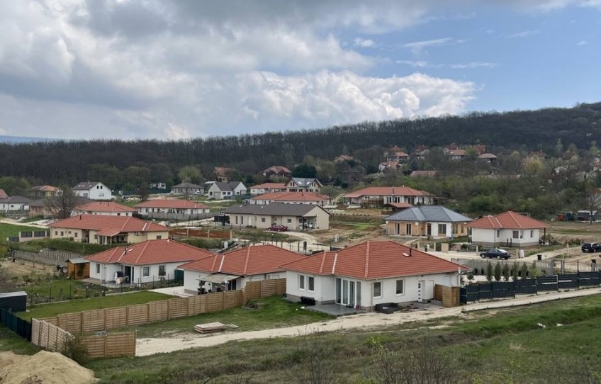 Pilisjászfalu Eladó Telek