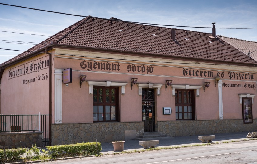 Pilisszentiván Eladó Üzlethelyiség Szabadság út