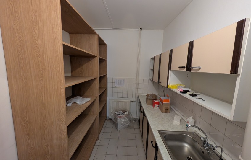 Dorog Eladó Üzlethelyiség Hősök tere