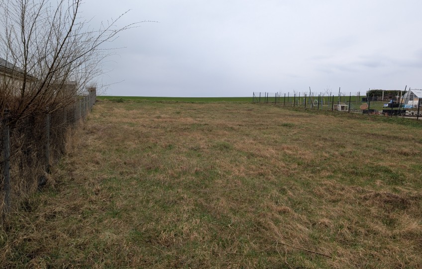 Tinnye Eladó Telek Lovas