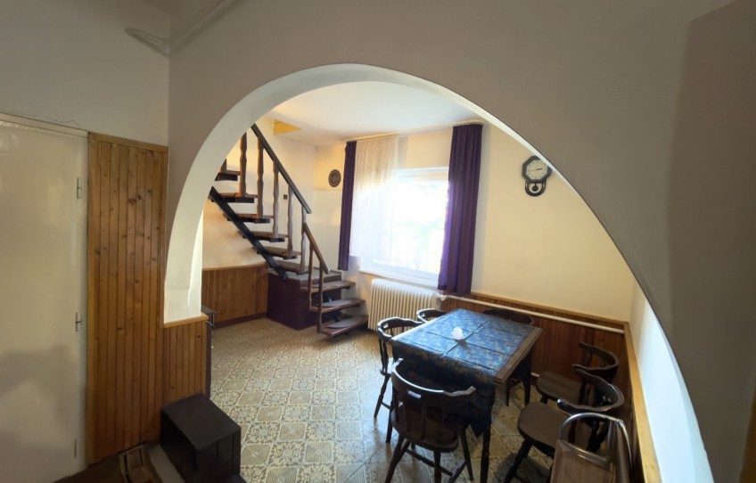 Dorog Eladó Ház Goethe