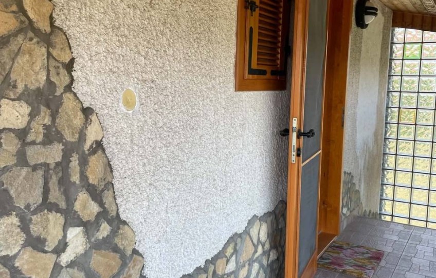 Rezi Eladó Ház Nyugati Szél 